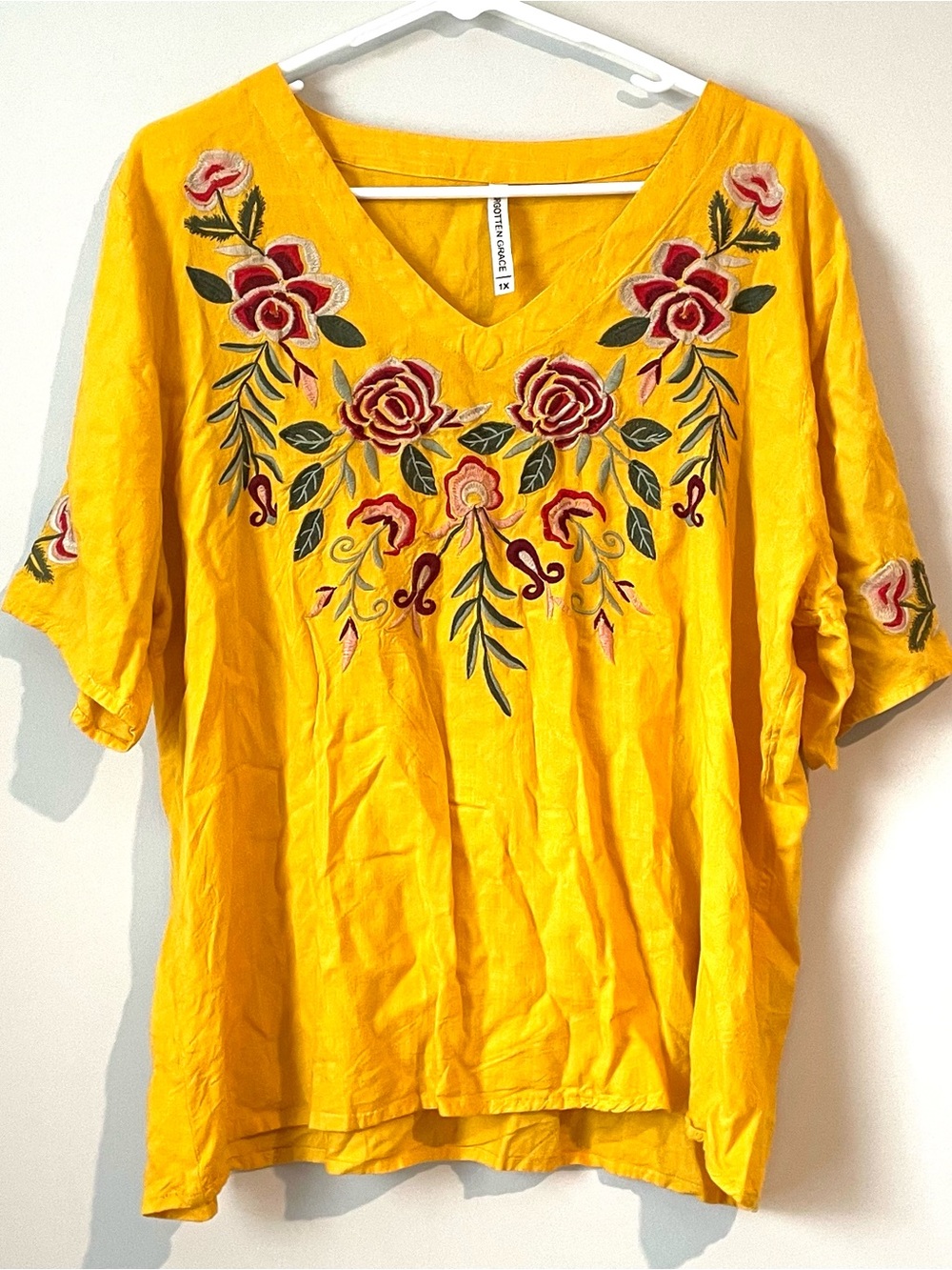 Forgotten Grace Woman Size 1X Yellow Red Flower Floral Print Blouse Top Shirt